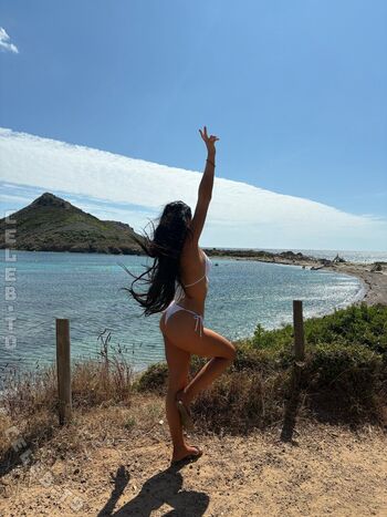 Full leaked Roxanarosuu private onlyfans photo