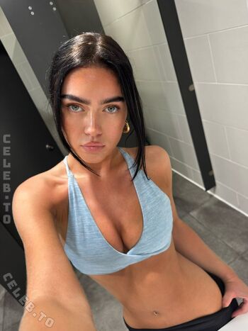 Full leaked Roxanarosuu page private onlyfans photo
