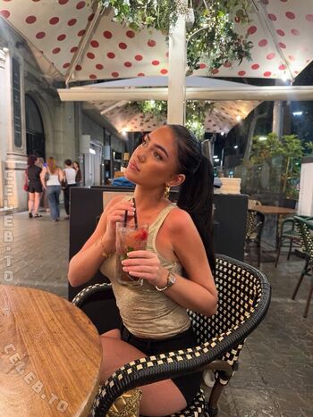 Full leaked Roxanarosuu private onlyfans photo