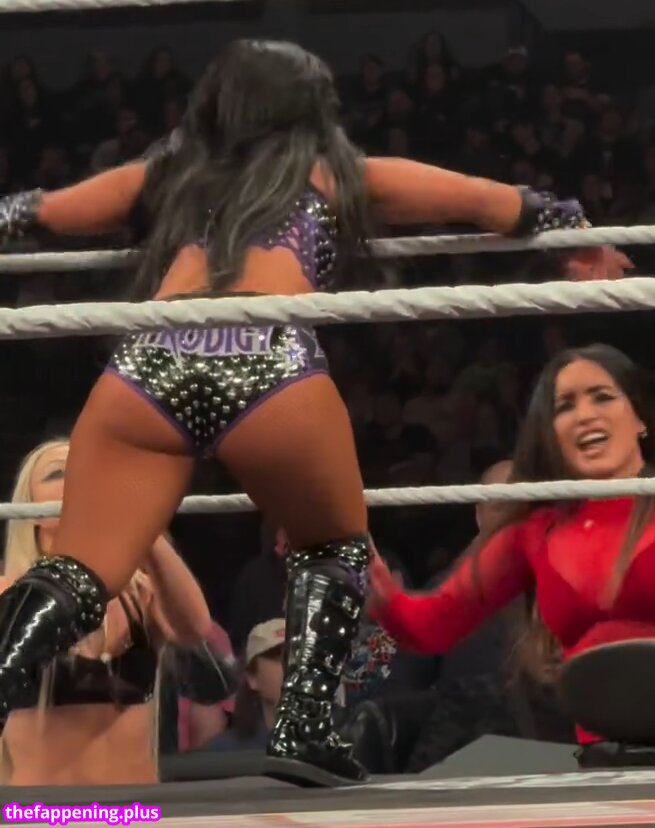 Roxanne Perez/Rok-C - WWE NXT