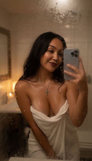 Full leaked Roxanne perez private onlyfans photo