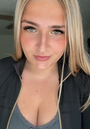 Full leaked Roxie ride private onlyfans photo