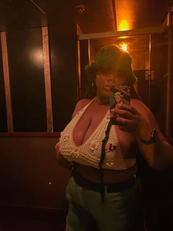 Full leaked Roxxy haze private onlyfans photo