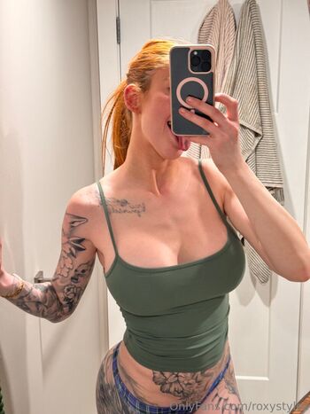 Full leaked Roxy delani private onlyfans photo
