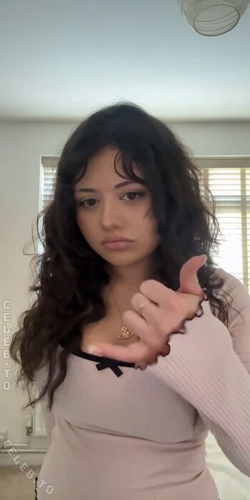 Full leaked Roxy mya private onlyfans photo