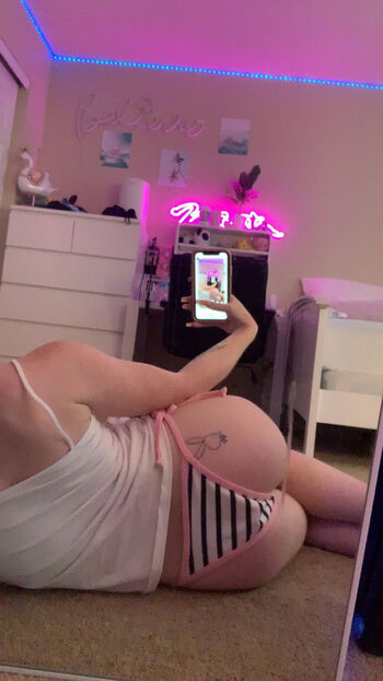 Full leaked Roxy rae private onlyfans photo