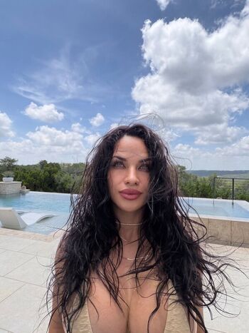 Full leaked Roxyqueflexx private onlyfans photo