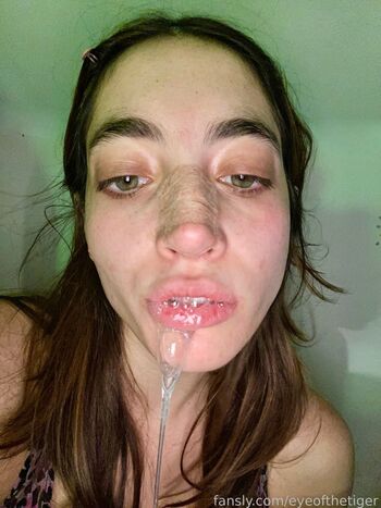 Full leaked Roxyrose private onlyfans photo