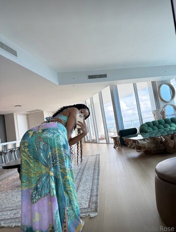 Full leaked Rubixrose private onlyfans photo