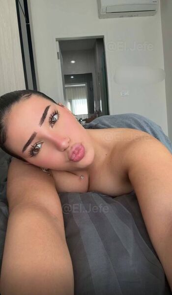Full leaked S liooora private onlyfans photo