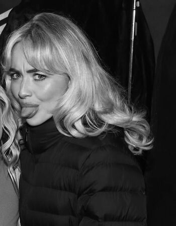 Full leaked Sabrina carpenter  page private onlyfans photo