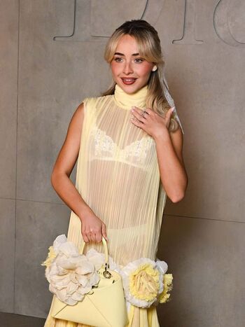 Full leaked Sabrina carpenter  page private onlyfans photo