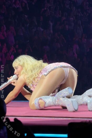 Full leaked Sabrina carpenter  page private onlyfans photo