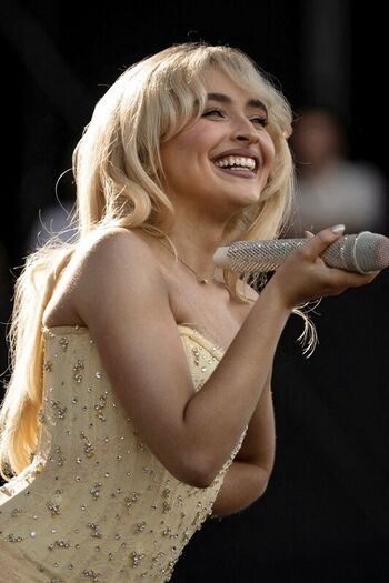 Full leaked Sabrina carpenter  page private onlyfans photo