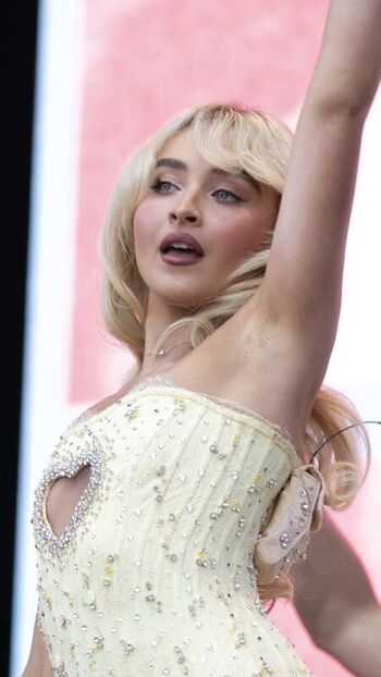 Full leaked Sabrina carpenter page private onlyfans photo
