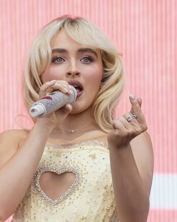 Full leaked Sabrina carpenter page private onlyfans photo