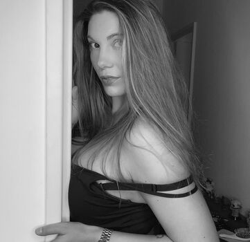 Full leaked Sabrinaeki private onlyfans photo