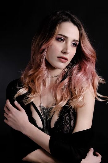 Full leaked Sadie gray private onlyfans photo