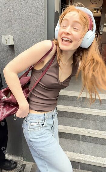 Full leaked Sadie sink page private onlyfans photo