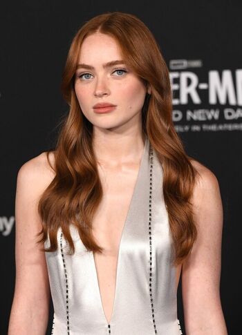Full leaked Sadie sink page private onlyfans photo