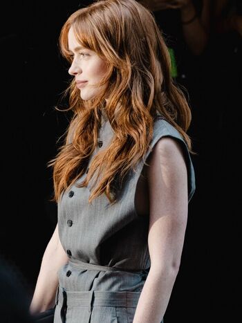 Full leaked Sadie sink page private onlyfans photo