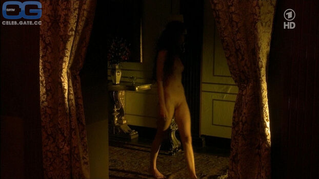 Full leaked Saffron burrows private onlyfans photo