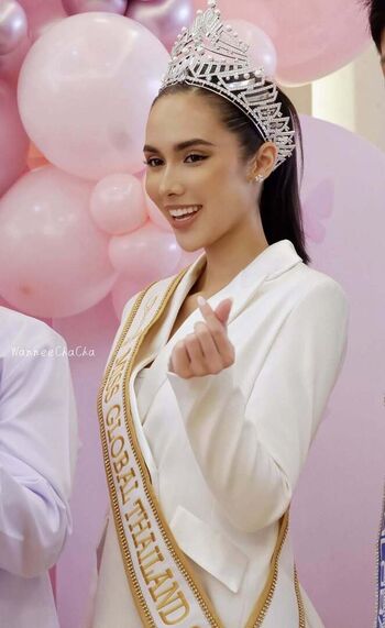 Full leaked Saffron maya snook page private onlyfans photo