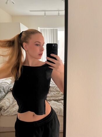Full leaked Sagafrost page private onlyfans photo