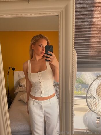 Full leaked Sagafrost page private onlyfans photo