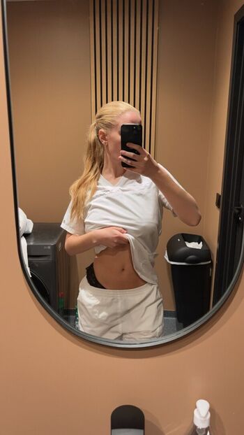 Full leaked Sagafrost private onlyfans photo