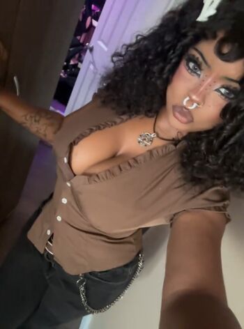 Full leaked Poppy/ private onlyfans photo