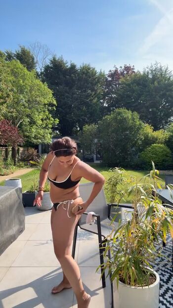 Full leaked Saira khan page private onlyfans photo