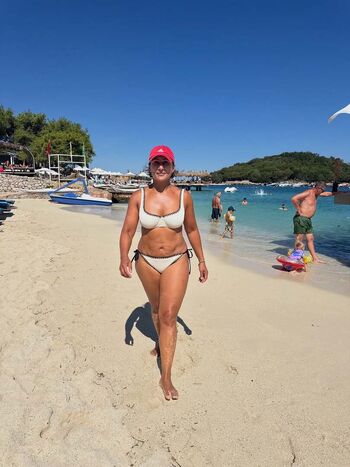 Full leaked Saira khan page private onlyfans photo