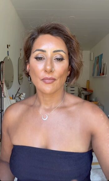 Saira Khan