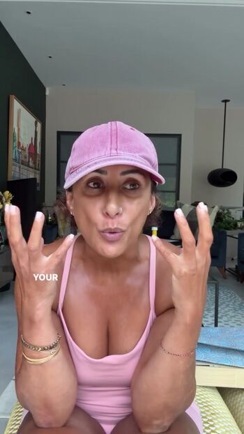 Saira Khan