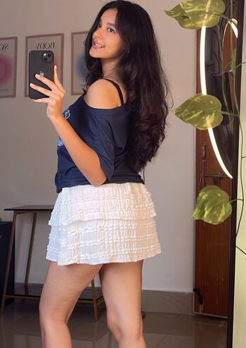 Full leaked Sakshi pandey page private onlyfans photo