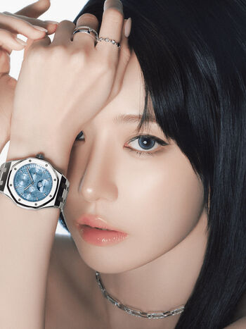 Sakura Miyawaki 宮脇 咲良