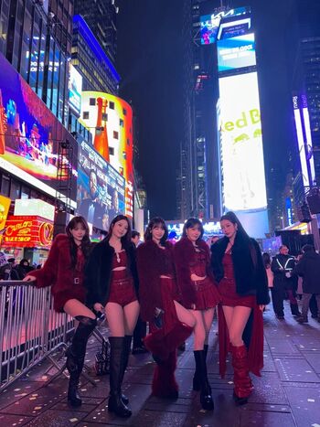 Full leaked Sakura miyawaki page private onlyfans photo