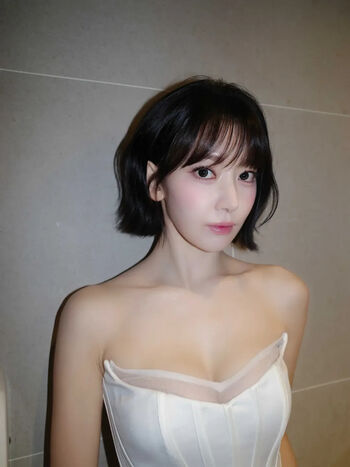 Sakura Miyawaki 宮脇 咲良