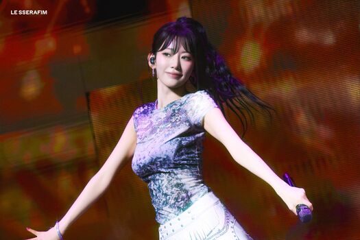 Sakura Miyawaki 宮脇 咲良