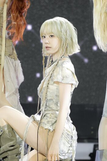 Full leaked Sakura miyawaki page private onlyfans photo