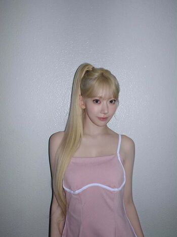 Sakura Miyawaki 宮脇 咲良