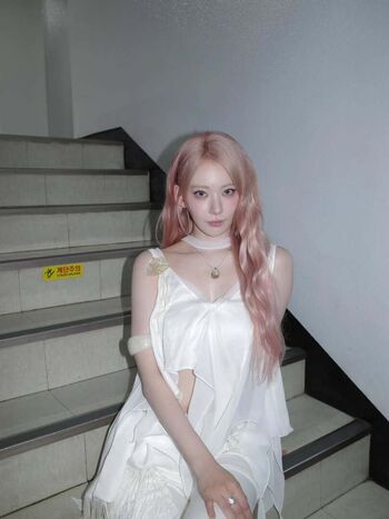 Full leaked Sakura miyawaki private onlyfans photo