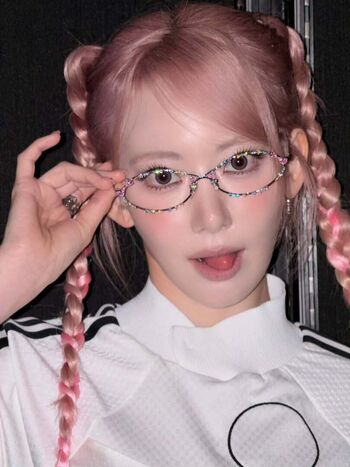 Full leaked Sakura miyawaki private onlyfans photo