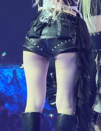 Sakura Miyawaki 宮脇 咲良