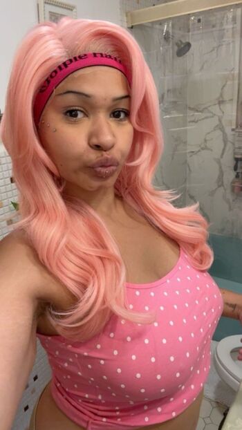 Full leaked Salemkindabased private onlyfans photo