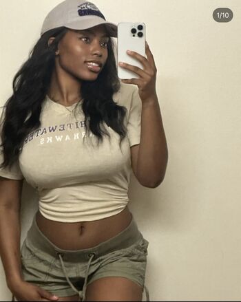 Samantha Marie