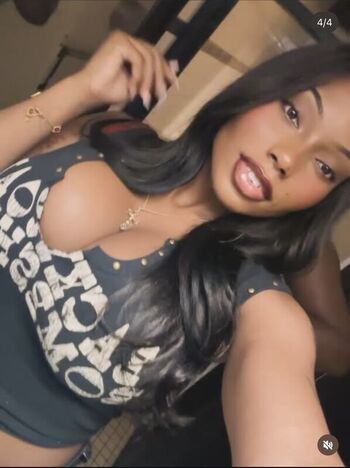 Samantha Marie