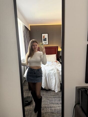 Full leaked Samantha s library page private onlyfans photo