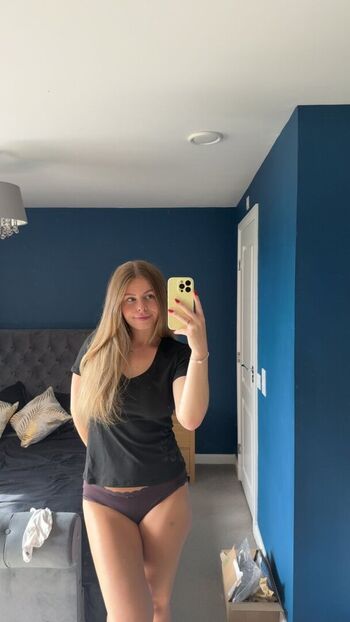 Full leaked Samantha s library page private onlyfans photo